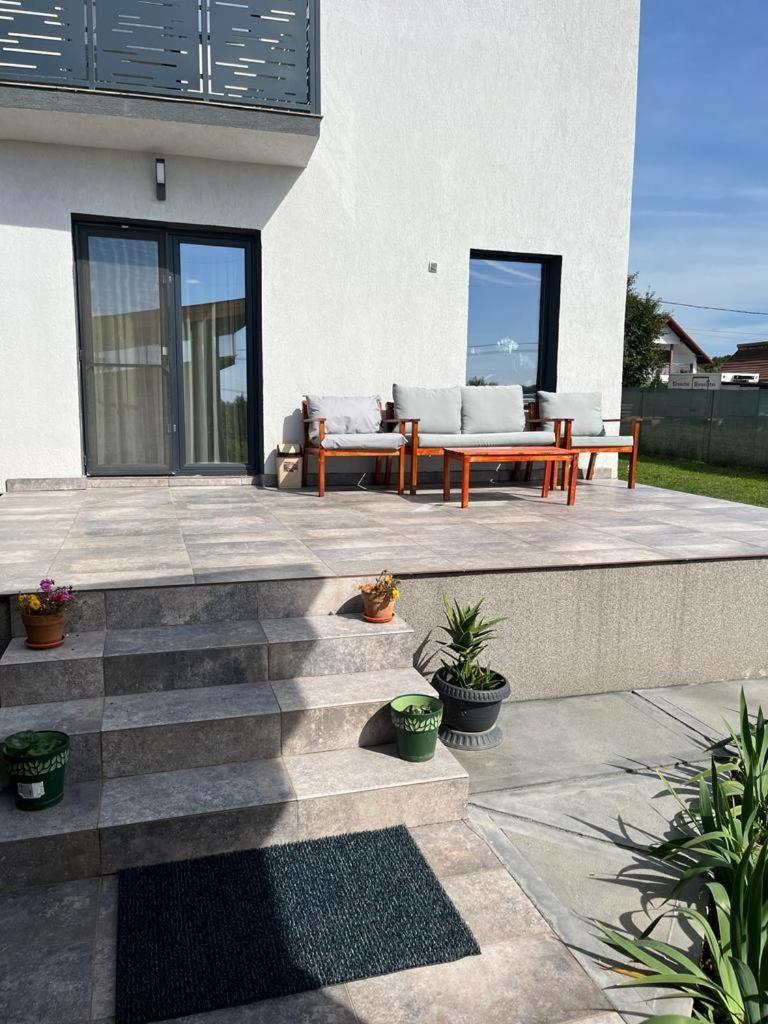 Mimi House Villa Baia de Fier Exterior photo